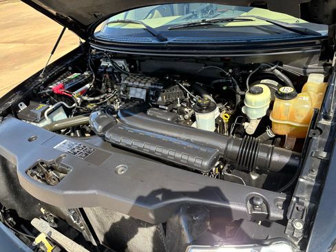 Used 2005 Ford F150 XLT image 24