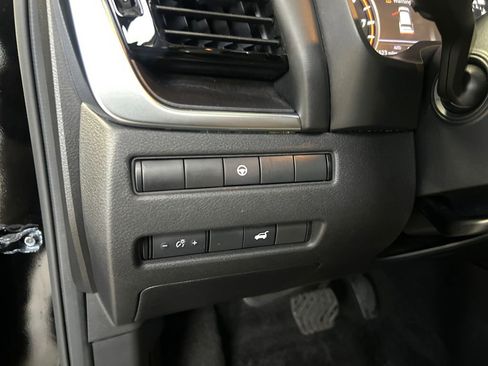 Used 2021 Nissan Rogue SL w/ Premium Package image 21