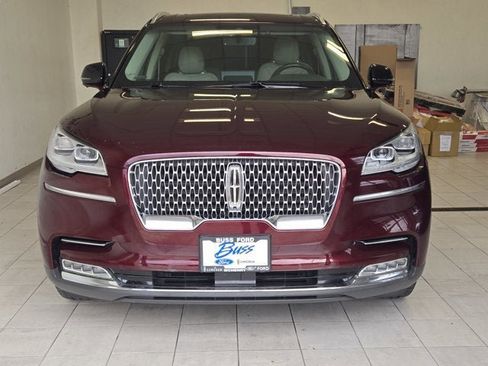 Used 2020 Lincoln Aviator Reserve w/ Equipment Group 202A image 2