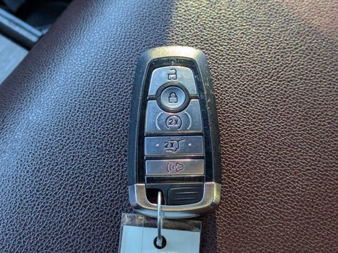 Used 2024 Ford Expedition Limited AWD/4WD image 32