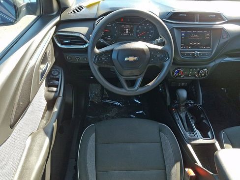 Used 2022 Chevrolet TrailBlazer LT image 11