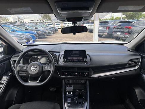 Used 2024 Nissan Rogue SV FWD image 35