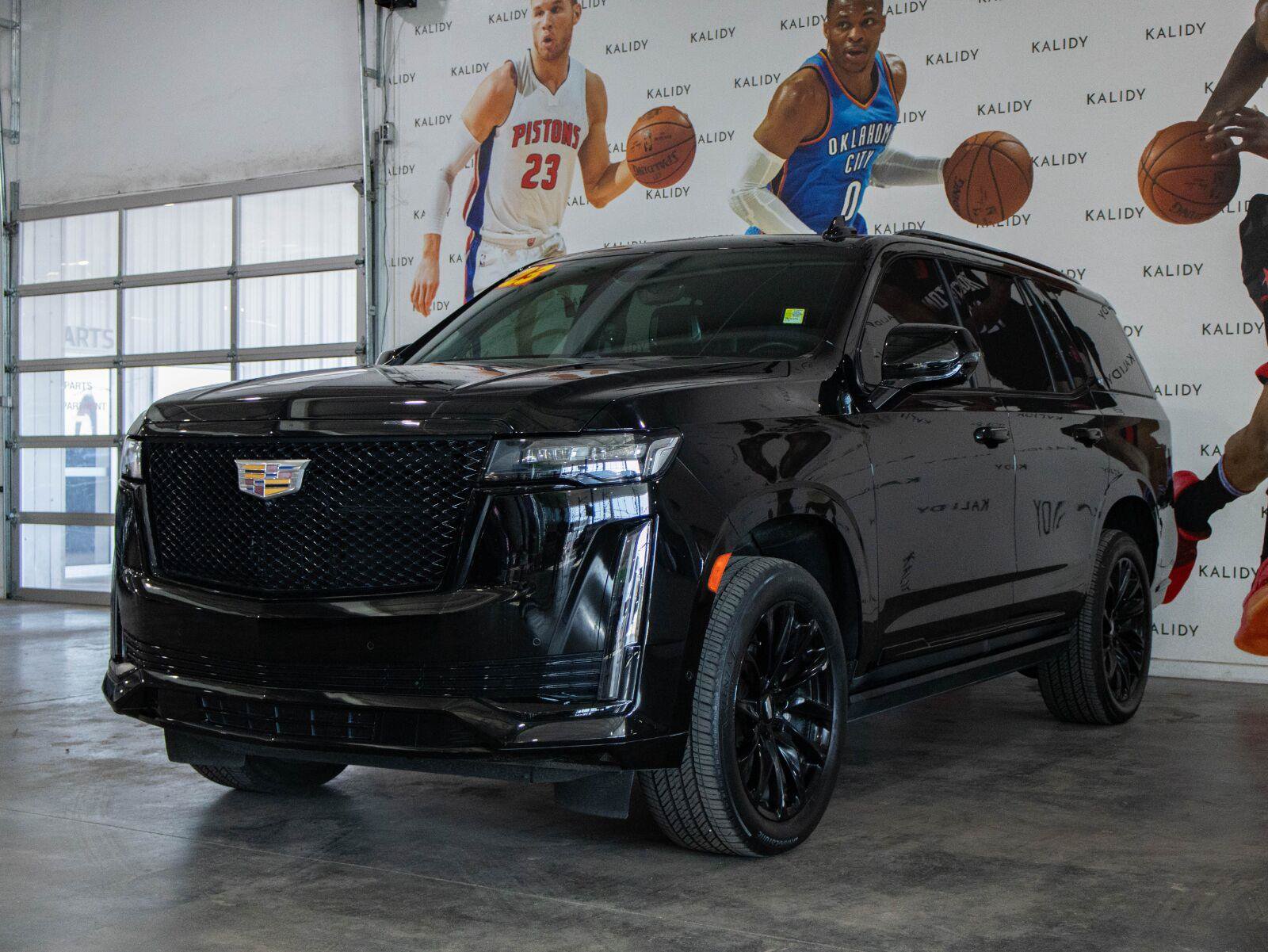 Used 2023 Cadillac Escalade Sport Platinum w/ LPO, ONYX Package AWD/4WD image 22