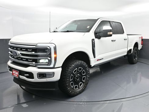 Used 2024 Ford F250 Platinum image 1