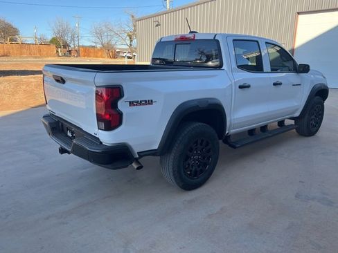 Used 2024 Chevrolet Colorado Trail Boss w/ Technology Package image 4