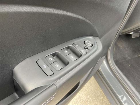 New 2025 Hyundai Venue Limited image 10