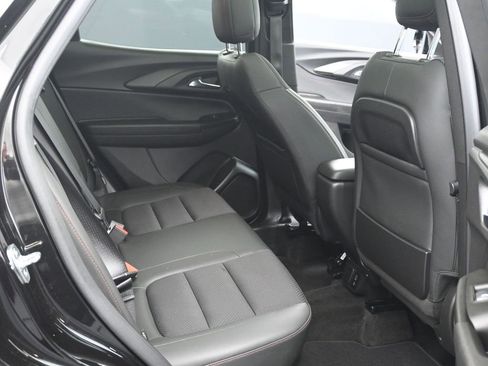 Used 2023 Chevrolet TrailBlazer RS w/ Sun and Liftgate Package AWD/4WD image 12