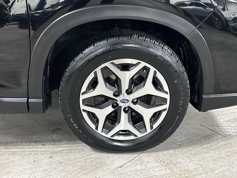 Used 2021 Subaru Forester Premium image 13