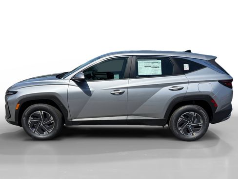 New 2026 Hyundai Tucson Blue SE AWD/4WD image 2