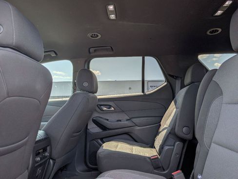 Used 2023 Chevrolet Traverse LT AWD/4WD image 9