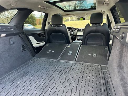 Used 2020 Jaguar F-PACE R-Sport image 40