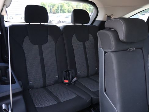 Used 2024 Kia Sorento LX FWD image 15