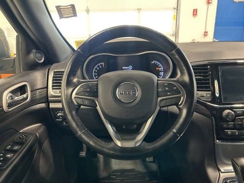 Used 2020 Jeep Grand Cherokee Altitude AWD/4WD image 15