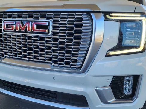 Used 2023 GMC Yukon Denali w/ Denali Reserve Package image 2