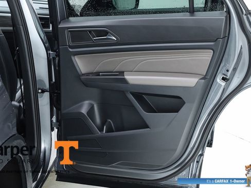 Used 2022 Volkswagen Atlas Cross Sport SE image 30