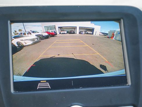 Used 2021 Chevrolet Equinox LT image 21