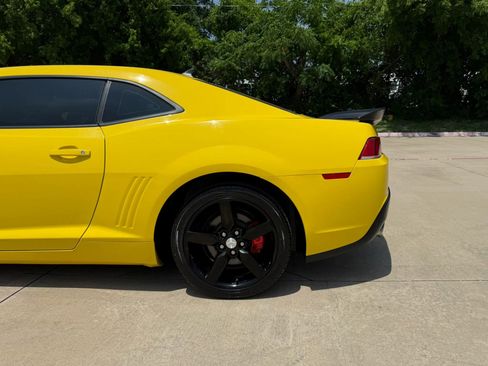 Used 2015 Chevrolet Camaro LT RWD image 14