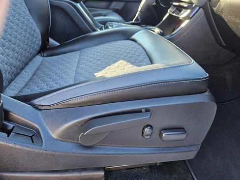 Used 2018 Chevrolet Colorado Z71 image 37