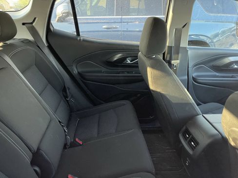 Used 2022 GMC Terrain SLE w/ Driver Convenience Package FWD image 8