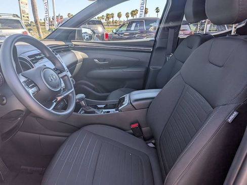 Used 2023 Hyundai Santa Cruz SE AWD/4WD image 15