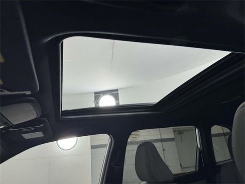 Certified 2025 Subaru Forester Premium image 30