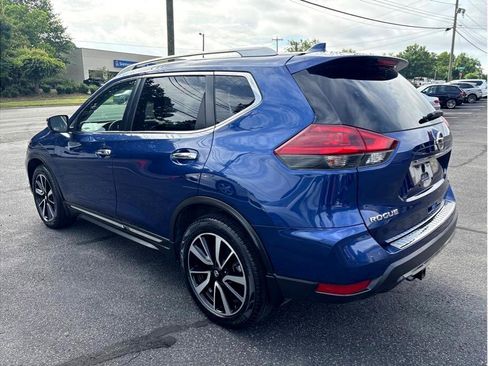 Used 2018 Nissan Rogue SL w/ Premium Package image 4