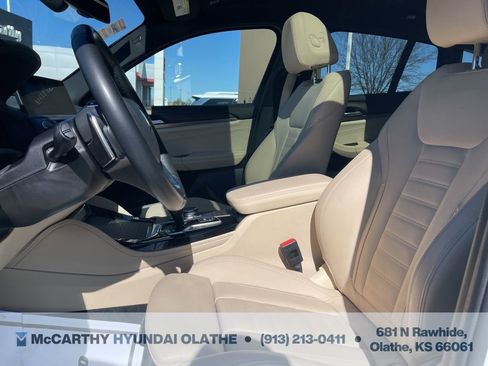 Used 2020 BMW X4 xDrive30i w/ Executive Package image 4