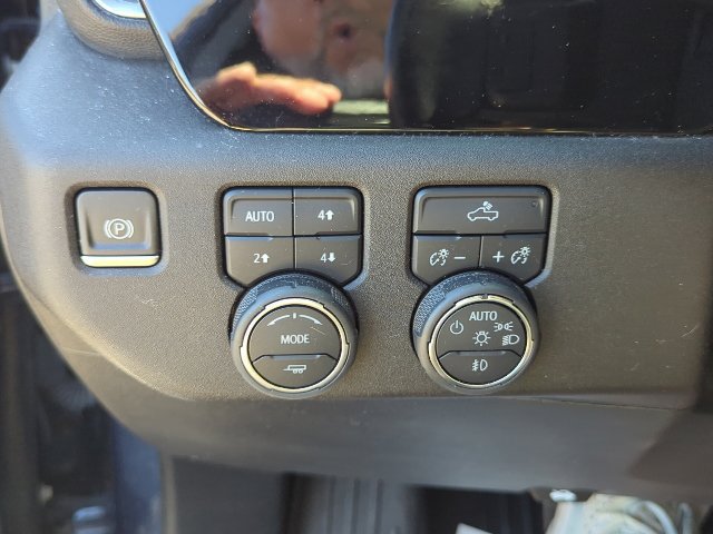 Used 2023 Chevrolet Silverado 1500 RST w/ Z71 Off-Road Package AWD/4WD image 21