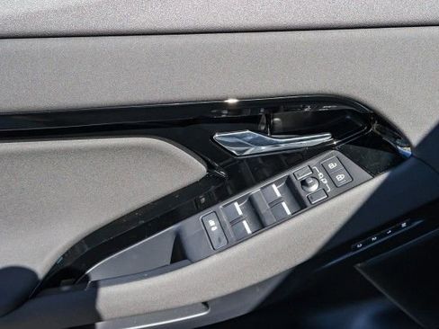 New 2026 Land Rover Range Rover Evoque S image 13