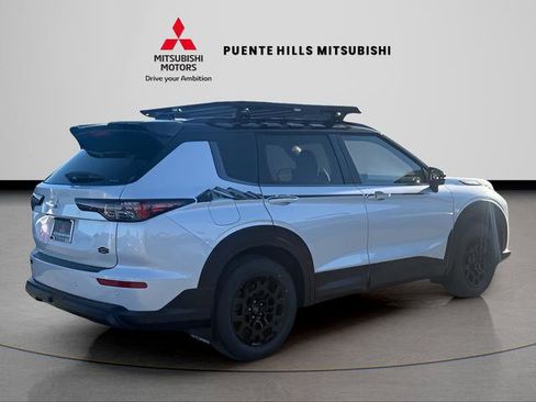 New 2026 Mitsubishi Outlander AWD image 5