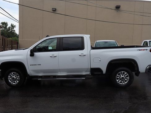 Used 2022 Chevrolet Silverado 2500 LT AWD/4WD image 5