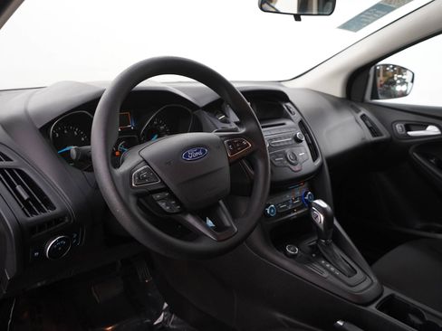 Used 2015 Ford Focus SE FWD image 21