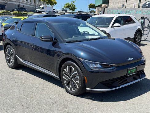 Used 2024 Kia EV6 Light AWD/4WD image 3