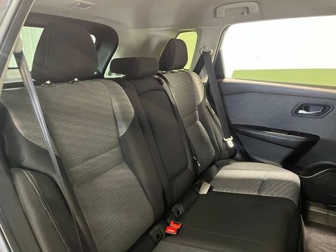 Used 2023 Nissan Rogue SV AWD/4WD image 14