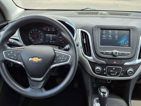 Used 2018 Chevrolet Equinox LS image 17