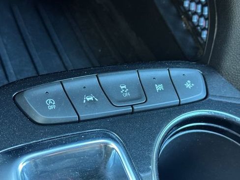 Used 2022 Chevrolet TrailBlazer RS image 31