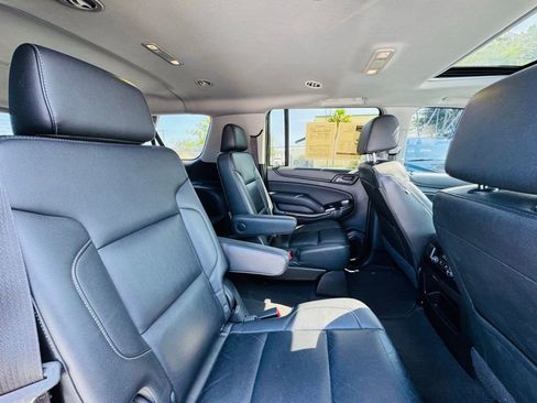 Used 2019 Chevrolet Suburban LT image 16