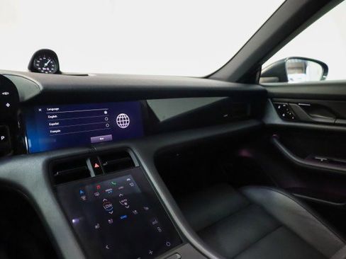 Used 2021 Porsche Taycan 4S w/ Premium Package image 13