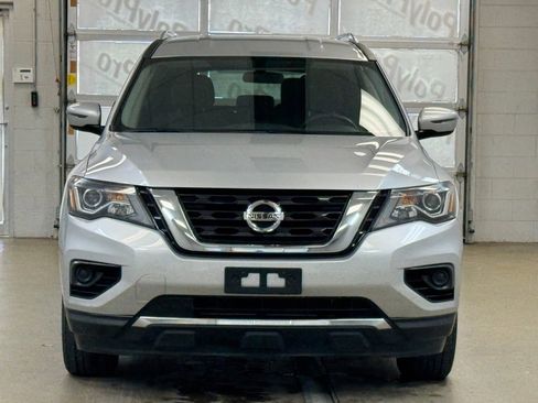 Used 2020 Nissan Pathfinder S image 2