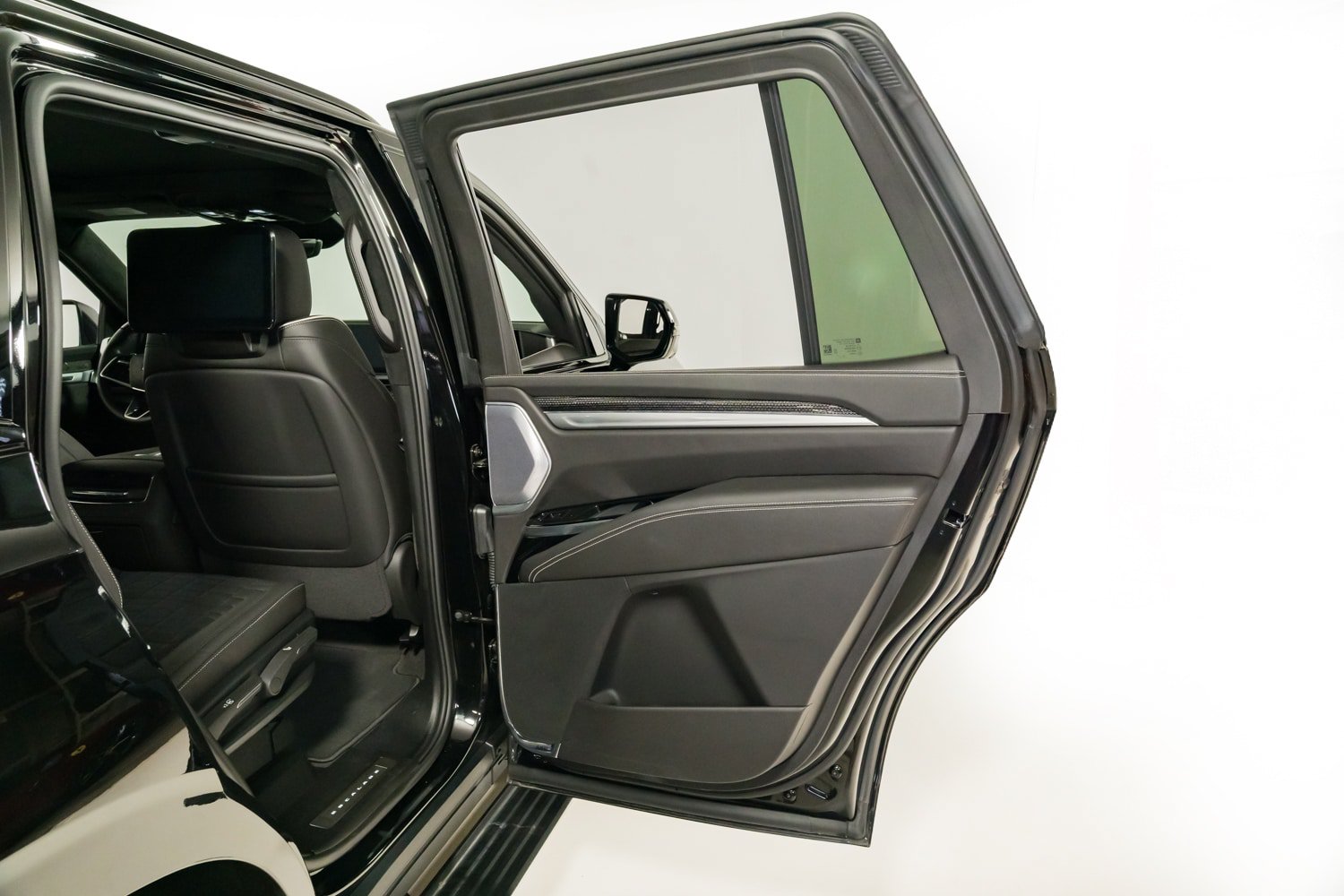 Used 2025 Cadillac Escalade V AWD/4WD image 33
