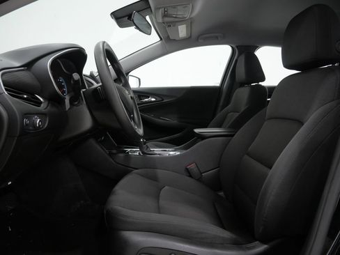 Used 2025 Chevrolet Malibu LT FWD image 12