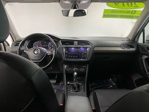 Used 2019 Volkswagen Tiguan SE image 29