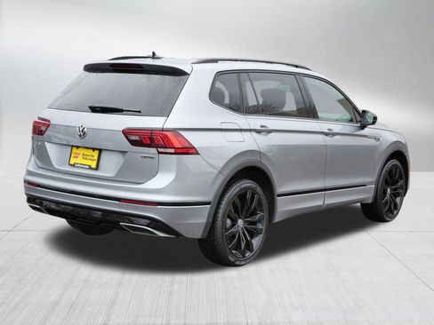 Certified 2021 Volkswagen Tiguan SE R-Line image 6