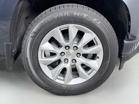 Used 2020 Chevrolet Silverado 1500 Custom w/ Custom Value Package image 32