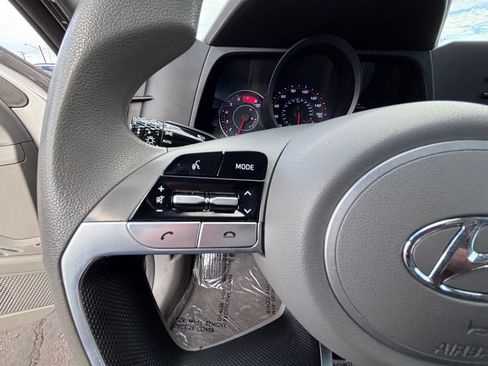 Used 2021 Hyundai Elantra SEL FWD image 24