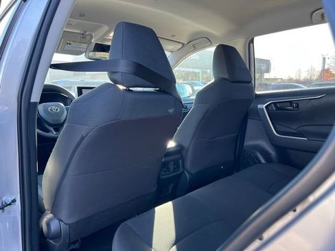 Used 2025 Toyota RAV4 LE image 9
