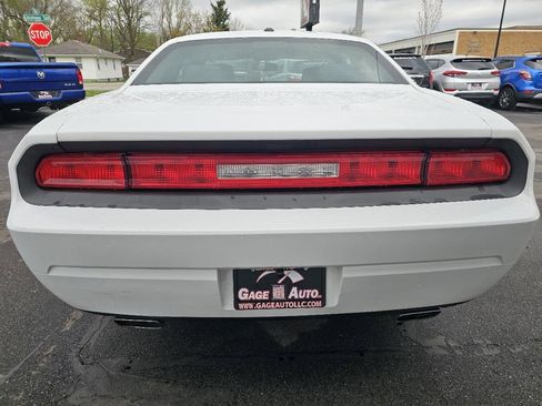 Used 2013 Dodge Challenger SXT w/ Sound Group image 10