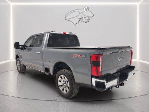 Used 2024 Ford F250 Lariat w/ Lariat Ultimate Package AWD/4WD image 3