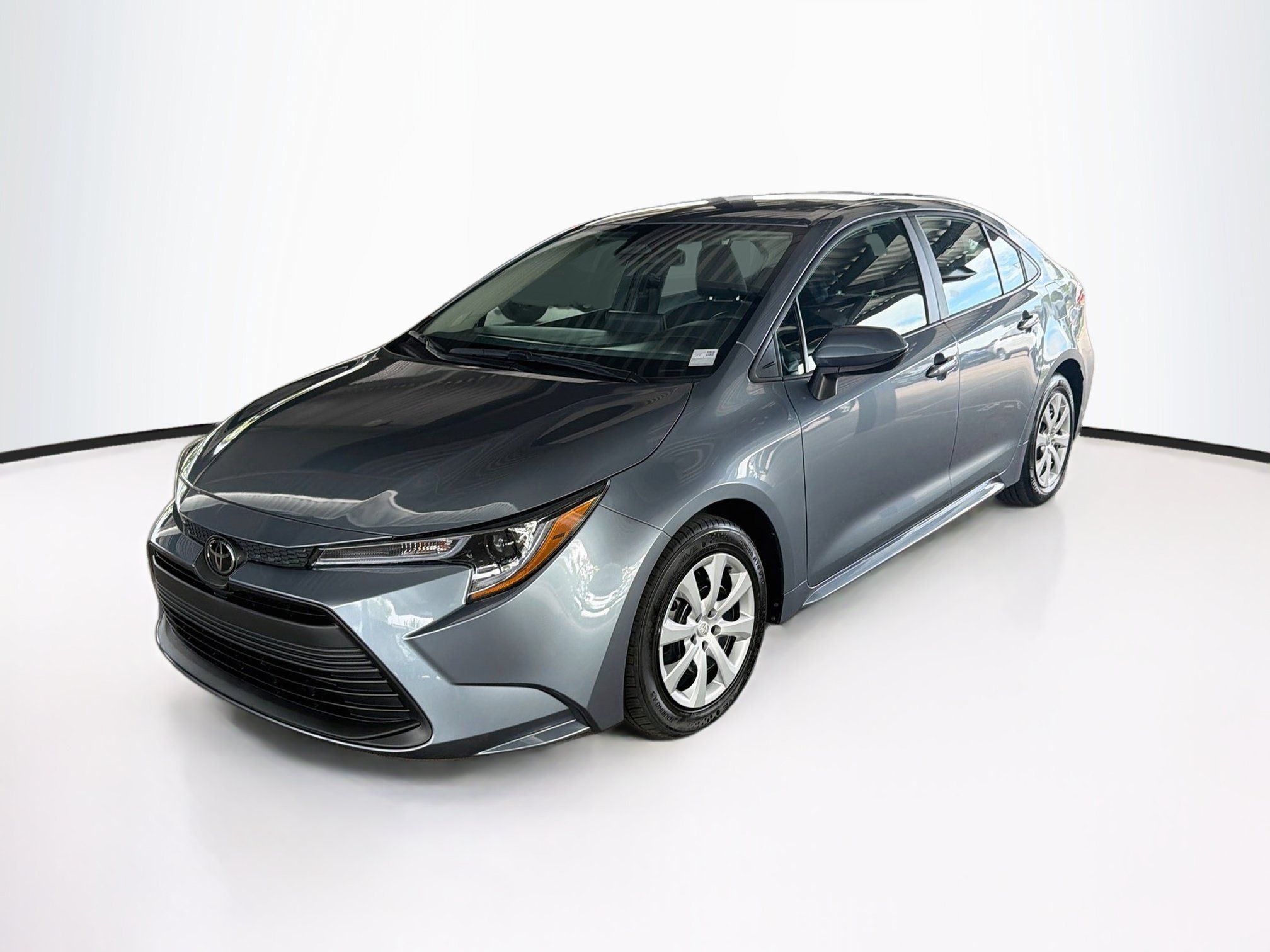Used 2025 Toyota Corolla LE FWD image 3