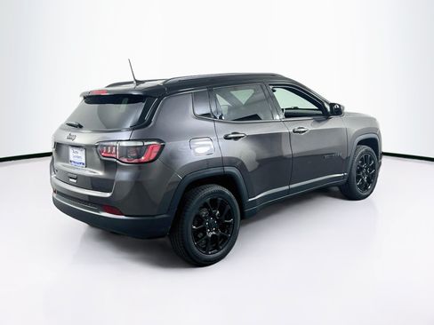 Used 2022 Jeep Compass Latitude w/ Convenience Group AWD/4WD image 5